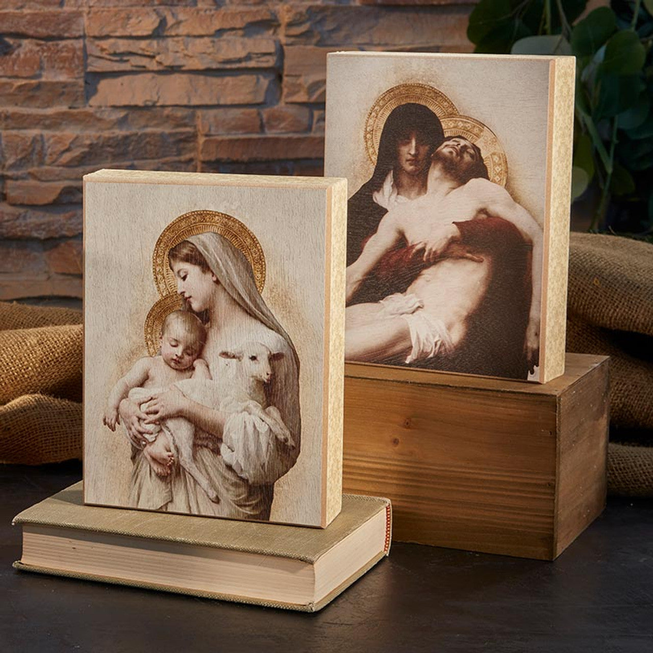 Pieta Box Sign